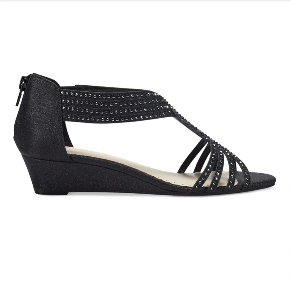 Ginifur Wedge Sandals,